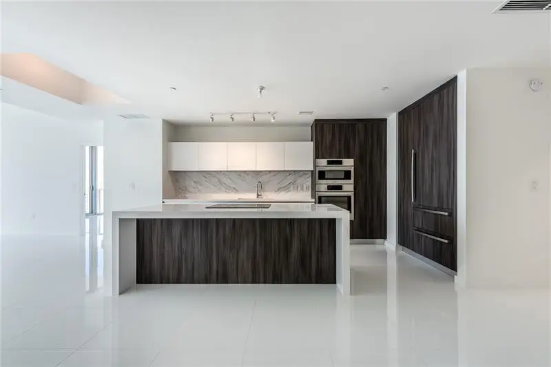 851 NE 1st Avenue #1912, Miami, FL 33132 - #2