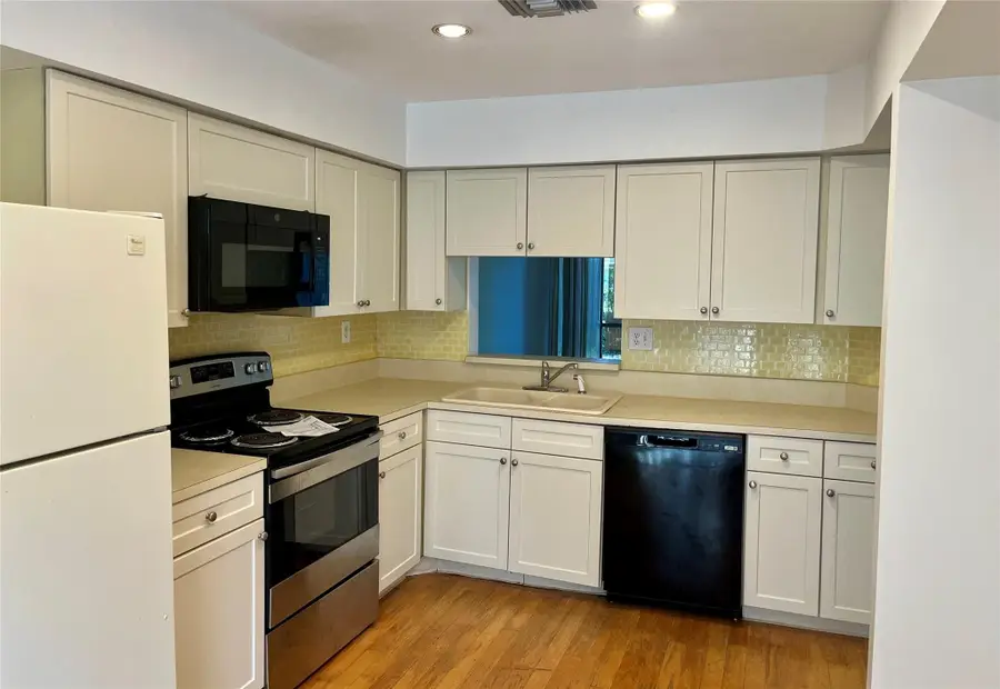 5201 NE 14th Terrace #3, Fort Lauderdale, FL 33334 - #2