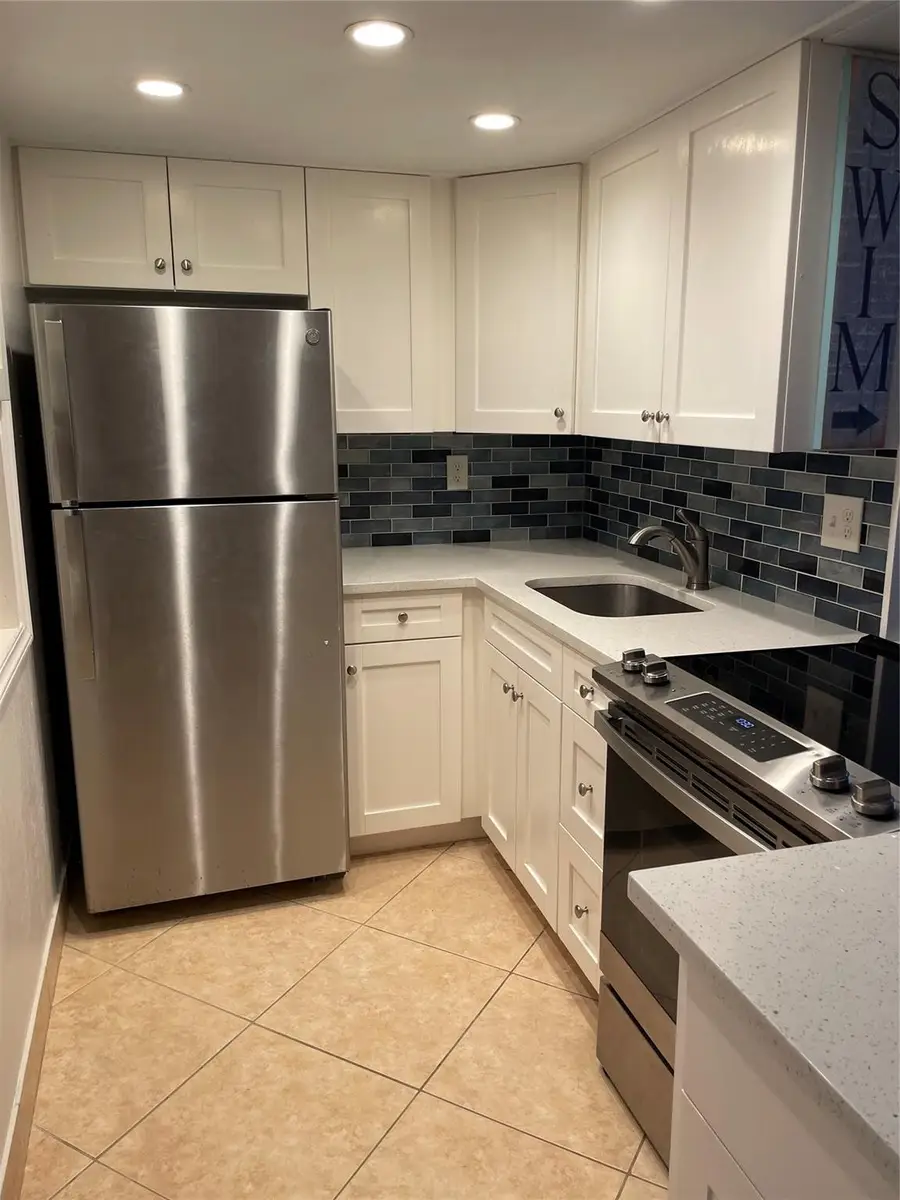1731 SE 15 #206, Fort Lauderdale, FL 33316 - #3