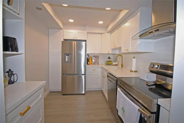 1100 Saint Charles Place #521, Pembroke Pines, FL 33026