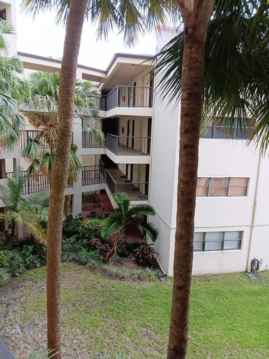 2304 S Cypress Bend Drive #313, Pompano Beach, FL 33069 - #2
