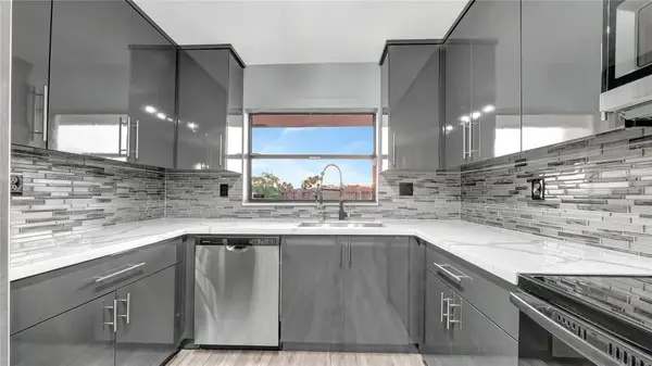 10433 Sunrise Lakes Boulevard #409, Sunrise, FL 33322