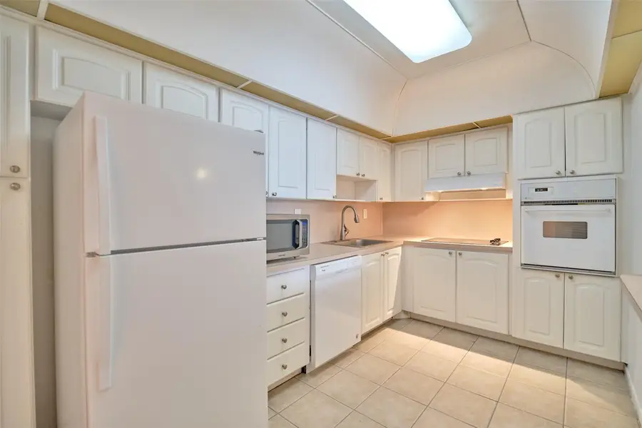 19390 Collins Avenue #212, Sunny Isles Beach, FL 33160 - #3