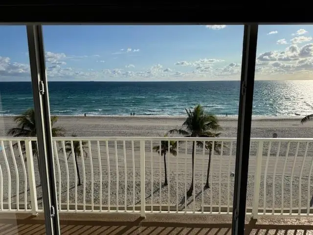 300 Oregon Street #401, Hollywood, FL 33019 - #2