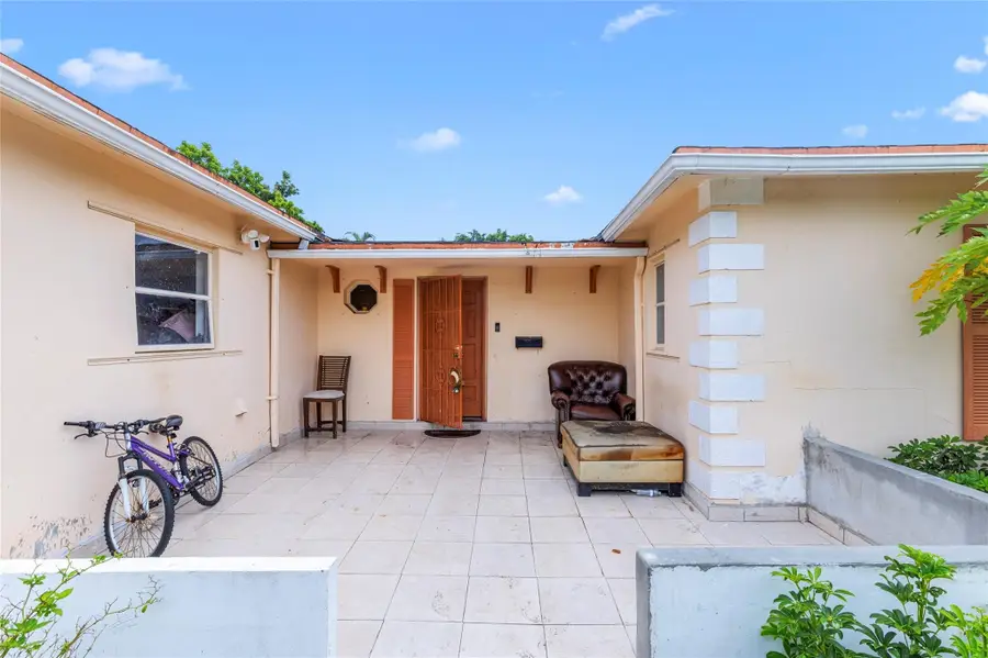 970 SW 67th Avenue, North Lauderdale, FL 33068 - #2