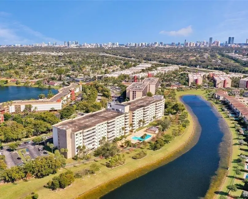 800 NE 195th Street #307, Miami, FL 33179 - #3