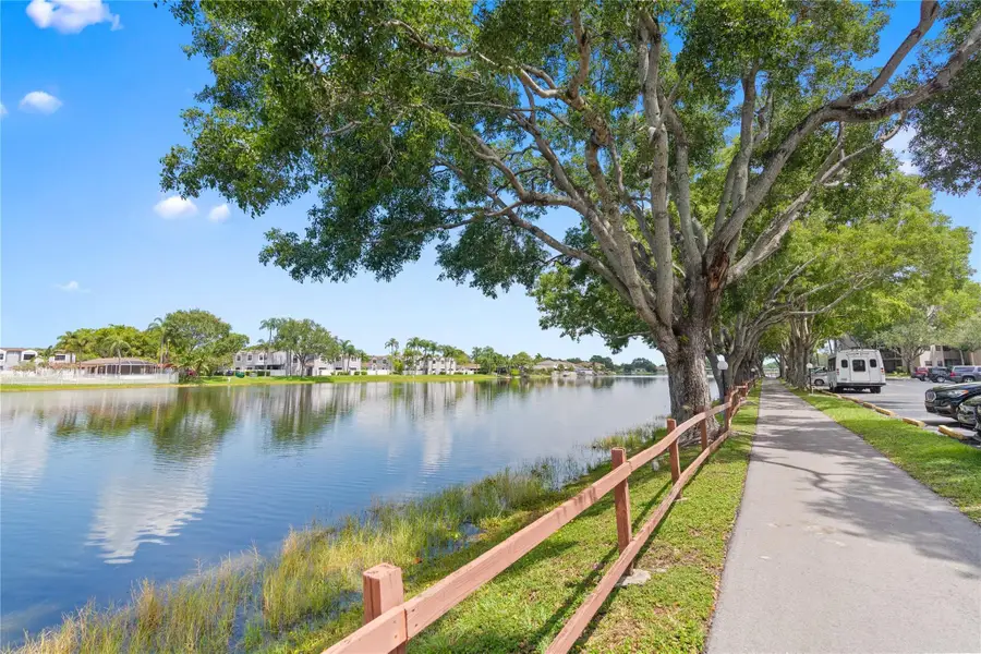 900 Colony Point Circle #511, Pembroke Pines, FL 33026 - #2