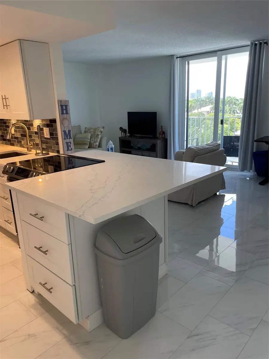 1731 SE 15th Street #505, Fort Lauderdale, FL 33316 - #3