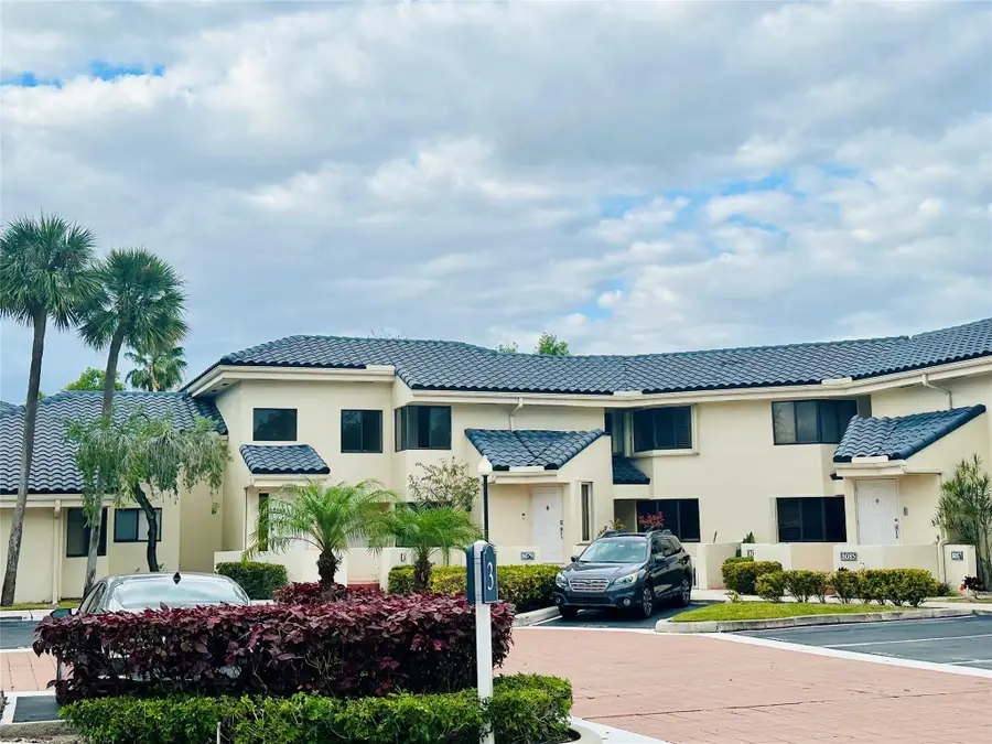 8142 NW 17th Manor #VA2R, Plantation, FL 33322 - #3