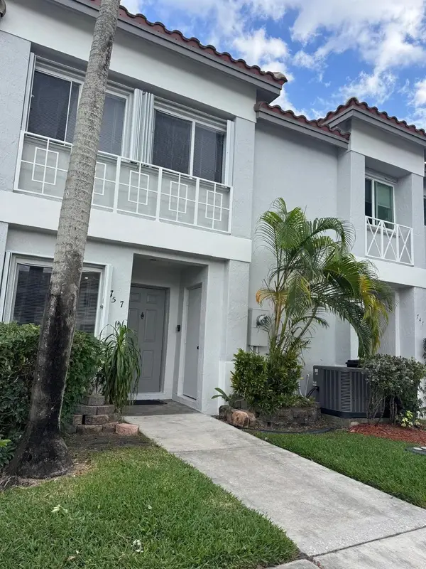 757 NW 208th Drive, Pembroke Pines, FL 33029