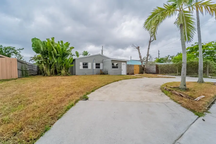 620 NE 57th Street, Fort Lauderdale, FL 33334 - #2