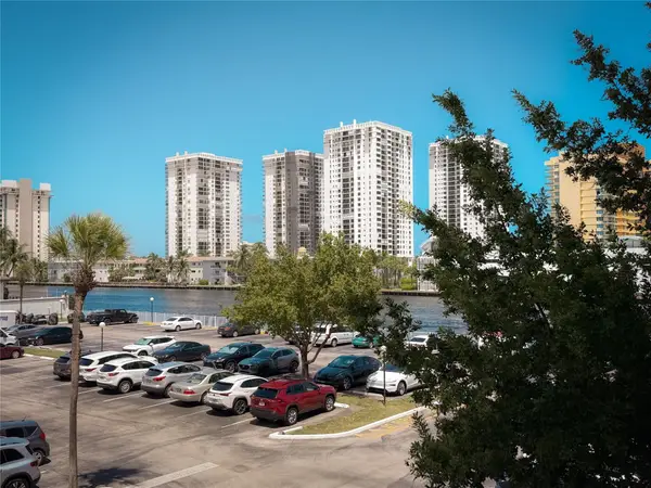 1000 Parkview Drive #319, Hallandale Beach, FL 33009