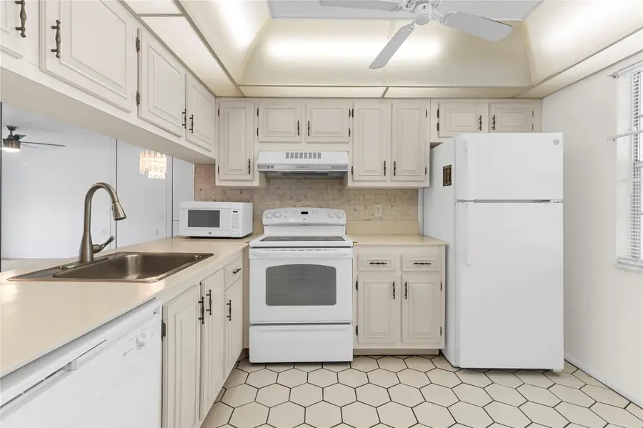 2701 Nassau Bend #D2, Coconut Creek, FL 33066 - #3