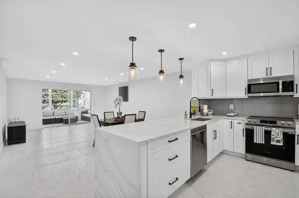 2300 NE 1st Lane #201, Boynton Beach, FL 33435