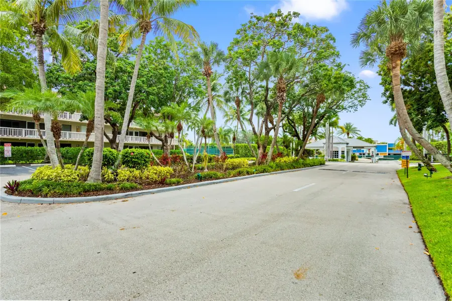 16 Royal Palm Way #302, Boca Raton, FL 33432 - #2