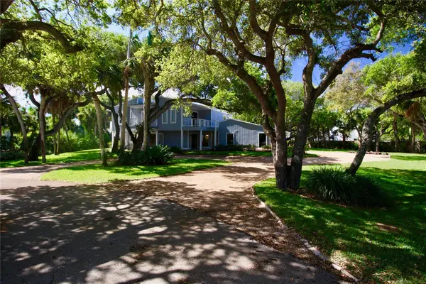 902 Holoma Drive, Vero Beach, FL 32963