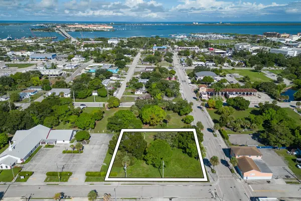 N 9th Street, Fort Pierce, FL 34950