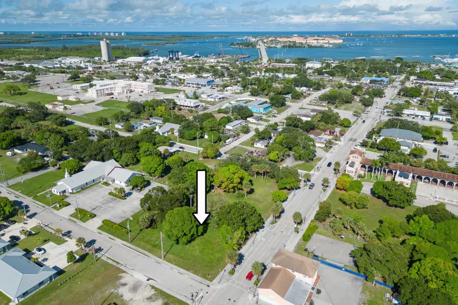 N 9th Street, Fort Pierce, FL 34950 - #2