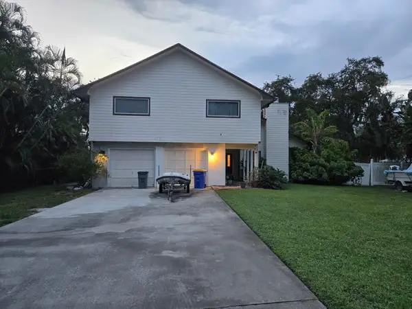 618 SW Hidden River Avenue, Palm City, FL 34990