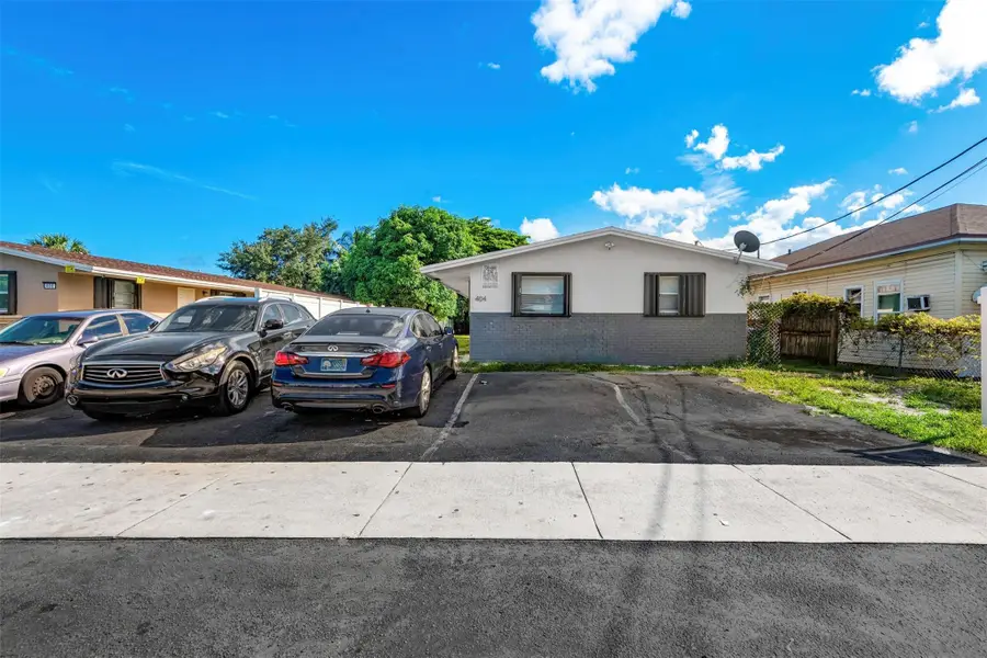 404 NE 4th Street, Pompano Beach, FL 33060 - #3