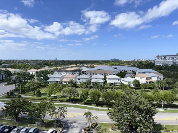 4330 Hillcrest Drive #904, Hollywood, FL 33021
