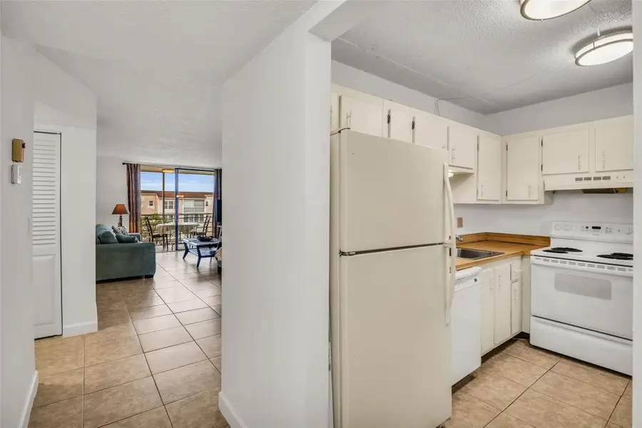 2840 Somerset Drive #403, Lauderdale Lakes, FL 33311 - #3