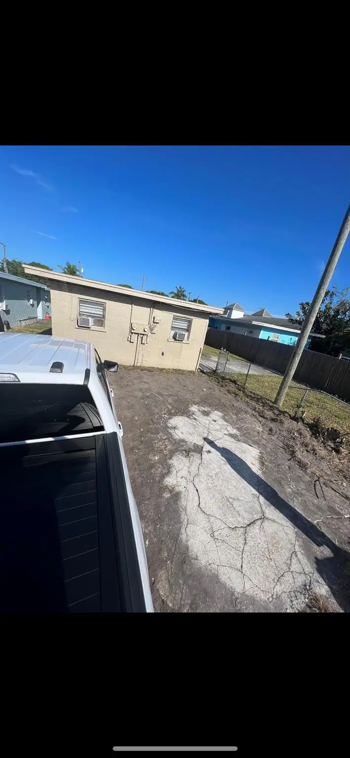 810 N 17th Street, Fort Pierce, FL 34950 - #2