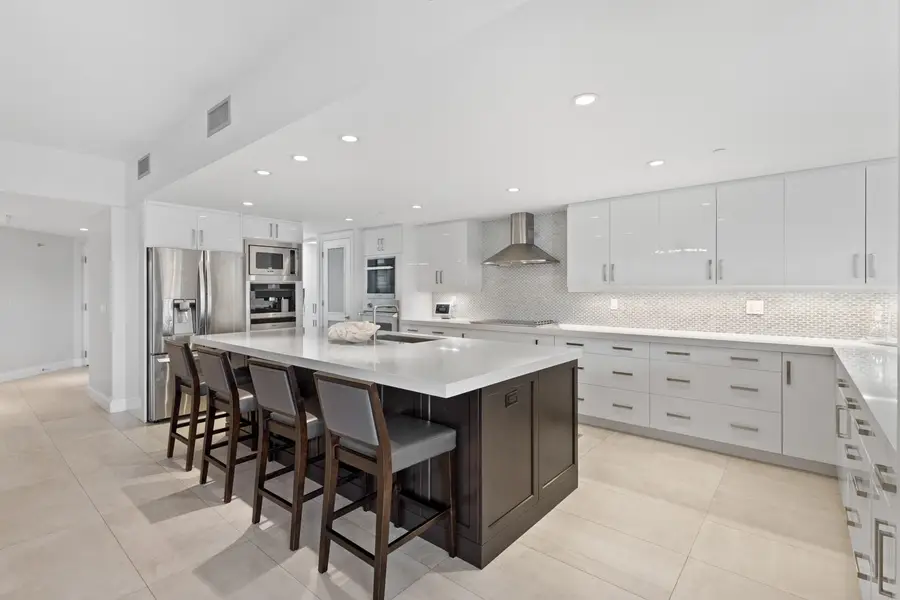 1532 SE 12th Street #302, Fort Lauderdale, FL 33316 - #3