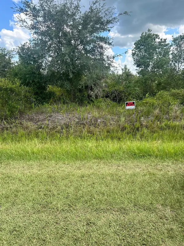 16114 NW 262nd Street, Okeechobee, FL 34972