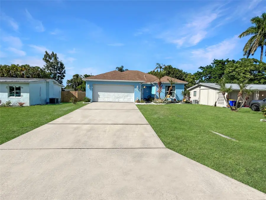 3043 SE Banyan Street, Stuart, FL 34997 - #2