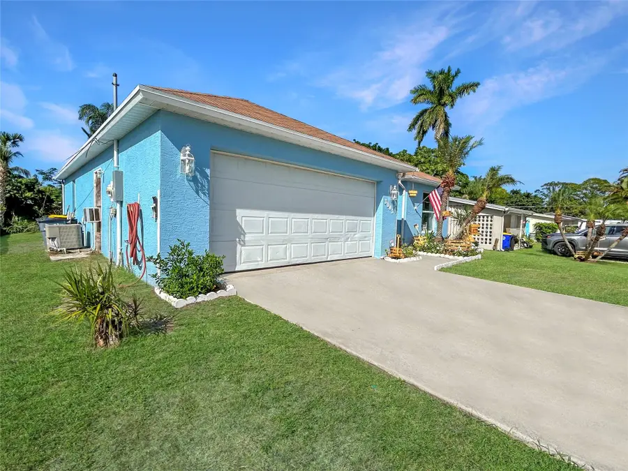 3043 SE Banyan Street, Stuart, FL 34997 - #3