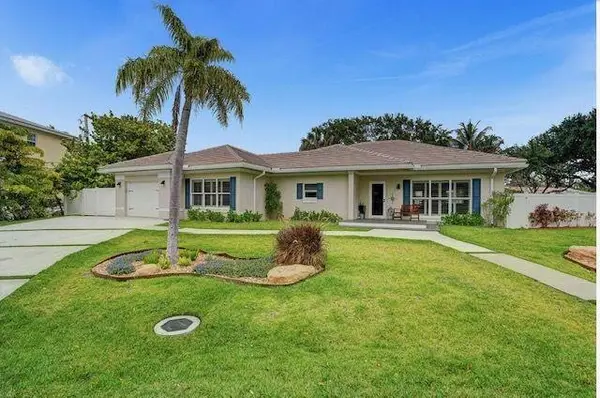 2622 NE 27th Avenue, Lighthouse Point, FL 33064