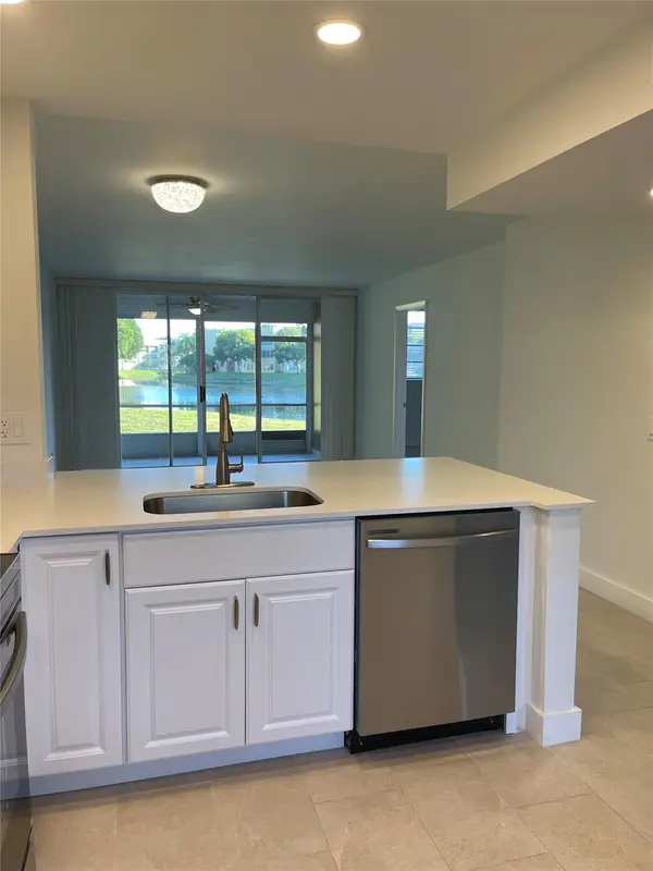 5890 NW 64th Avenue #103, Fort Lauderdale, FL 33319