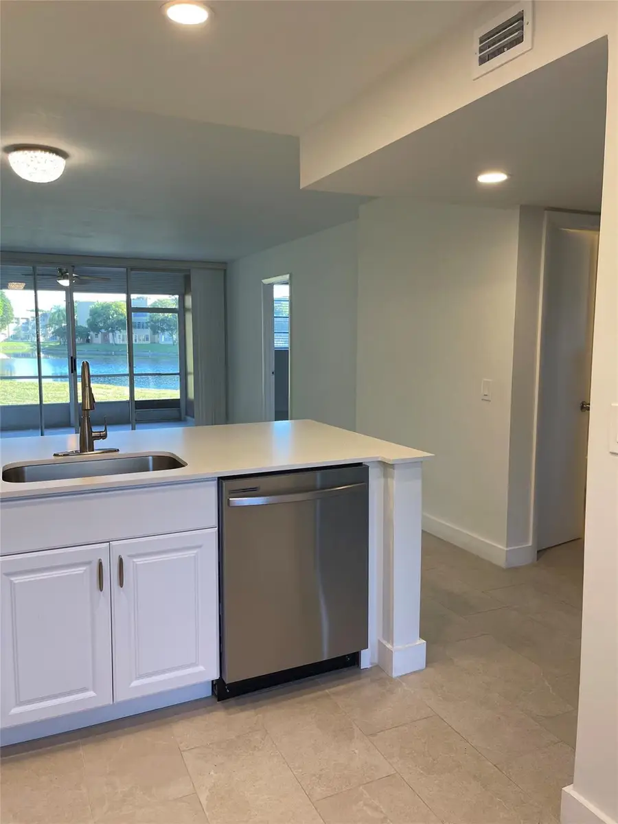 5890 NW 64th Avenue #103, Fort Lauderdale, FL 33319 - #2