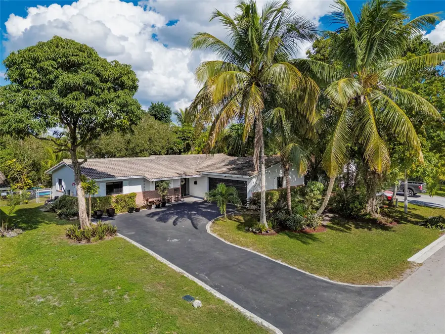 7509 NW 40th Place, Coral Springs, FL 33065 - #2