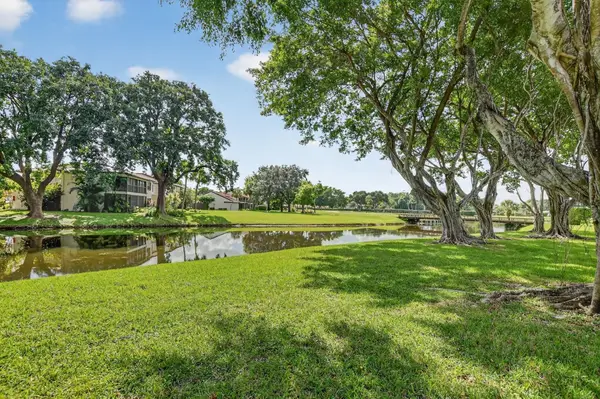 8310 Casa Del Lago #1a, Boca Raton, FL 33433