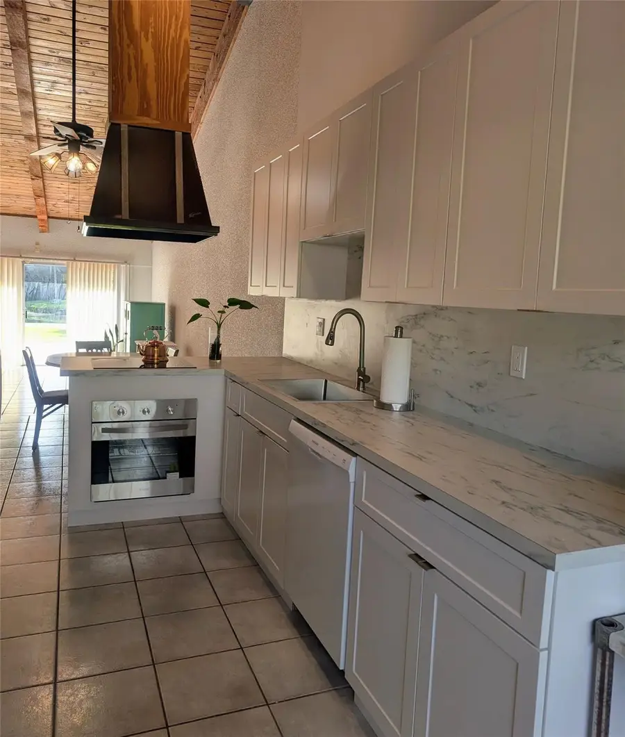 11180 Redwood, Pembroke Pines, FL 33026 - #2