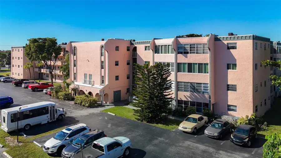 4211 NW 41st Street #205, Lauderdale Lakes, FL 33319 - #2