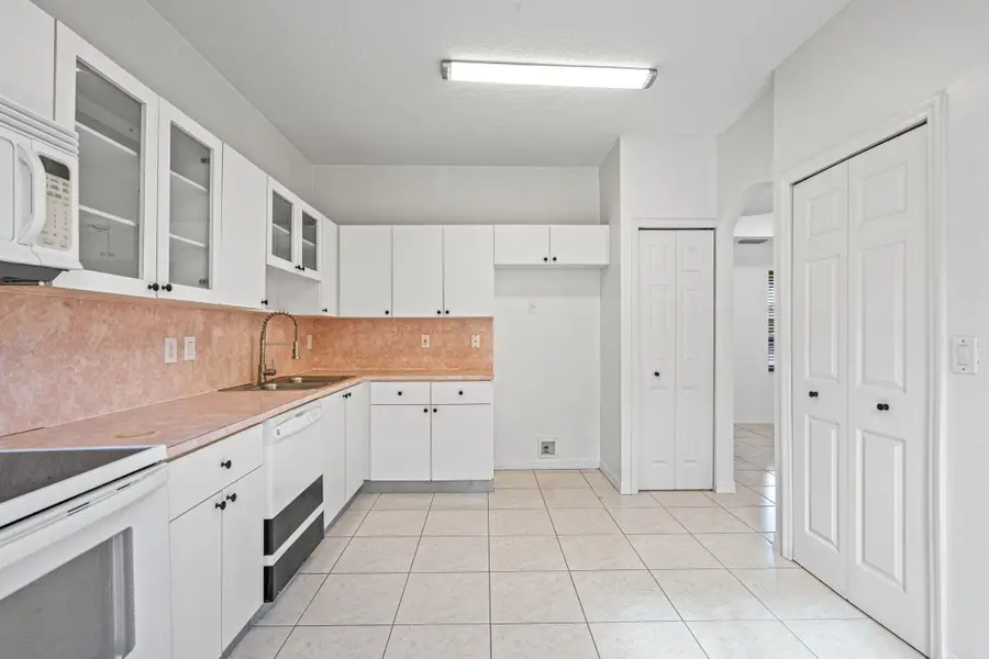 8520 NW 139th Terrace #1602, Miami Lakes, FL 33016 - #3