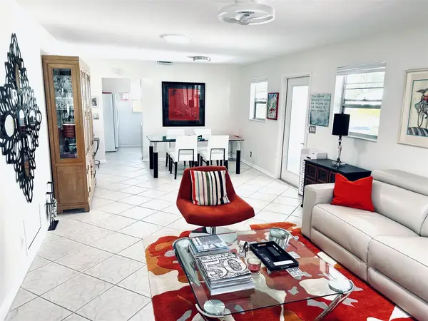 850 Meadowlark Lane, Delray Beach, FL 33445