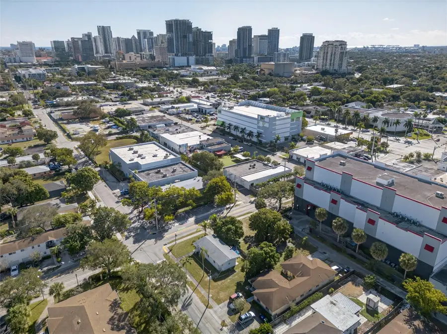 900 NW 2nd Street, Fort Lauderdale, FL 33311 - #2