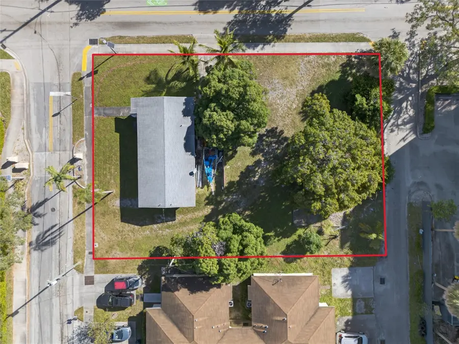 900 NW 2nd Street, Fort Lauderdale, FL 33311 - #3