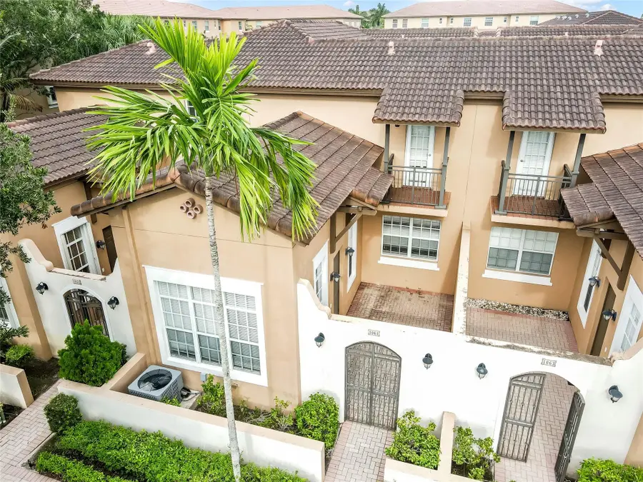 1061 SW 147th Terrace, Pembroke Pines, FL 33027 - #2