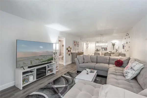 8901 S Hollybrook Boulevard #201, Pembroke Pines, FL 33025