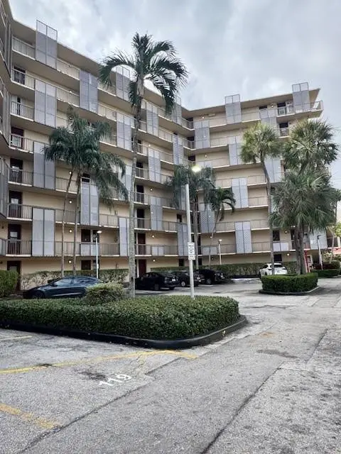 3301 N Country Club Drive #506, Aventura, FL 33180 - #3