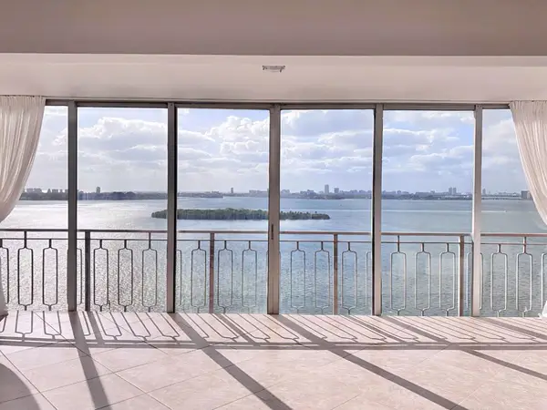 11111 Biscayne Boulevard #1901, Miami, FL 33181