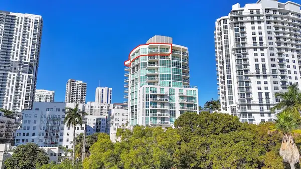 111 SE 8th Avenue #Ph-1701, Fort Lauderdale, FL 33301