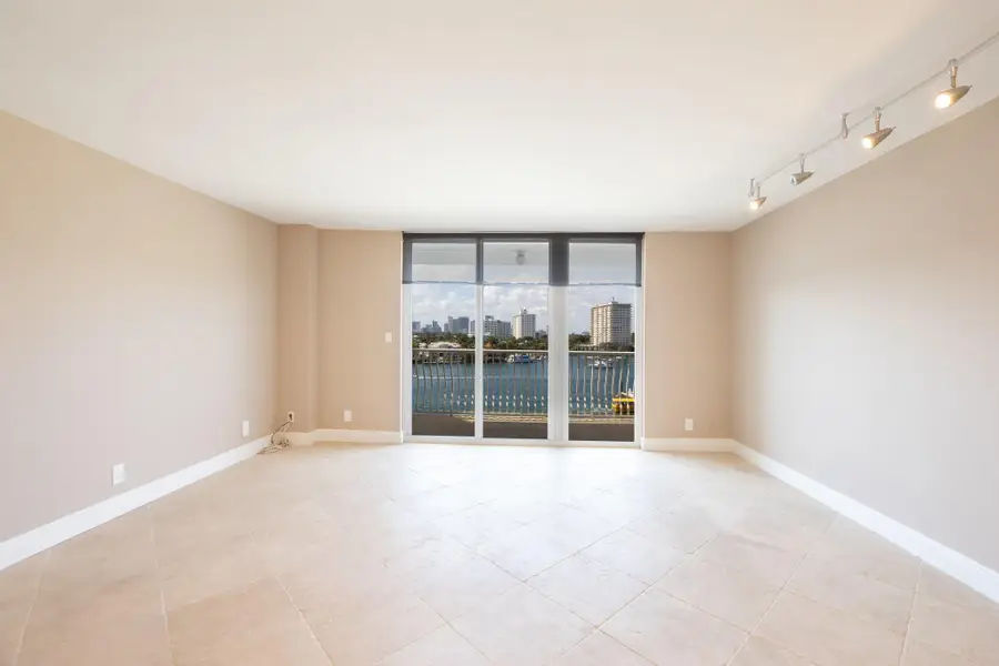 1 Las Olas Circle #605, Fort Lauderdale, FL 33316 - #3
