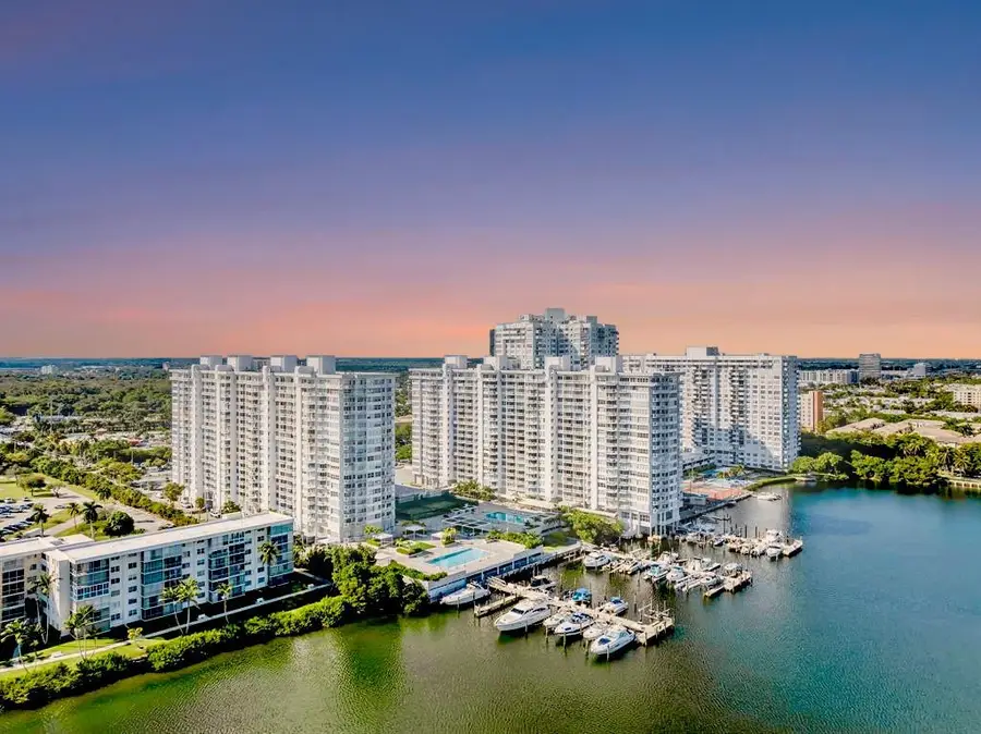 18031 Biscayne Boulevard #1104, Aventura, FL 33160 - #3