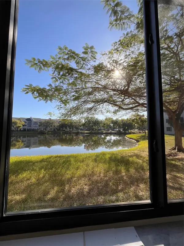 8020 Hampton Boulevard #102, North Lauderdale, FL 33068